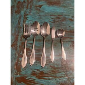 Set of Oneida 5 American Harmony stainless steel flatware serving pieces Read